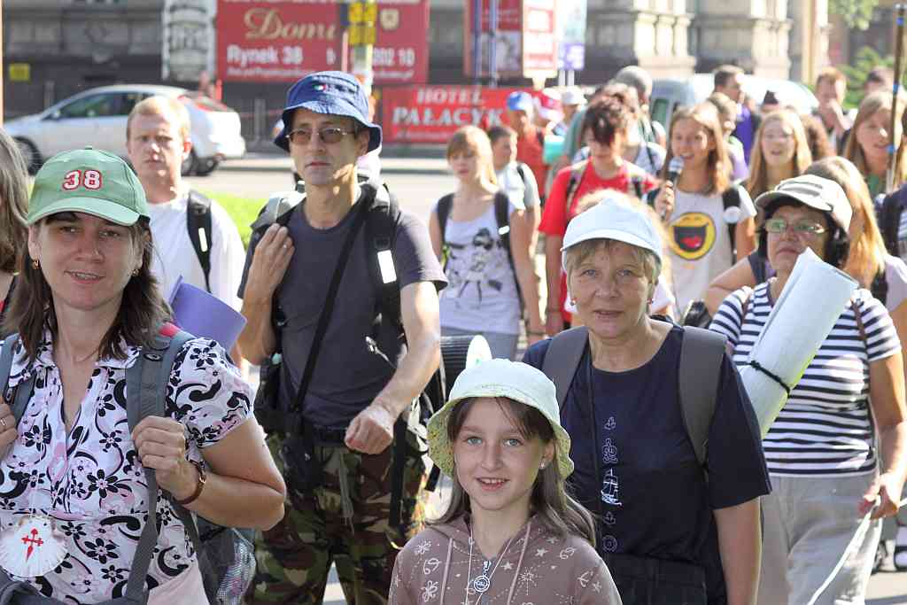 Legniccy pielgrzymi ruszyli do Krzeszowa