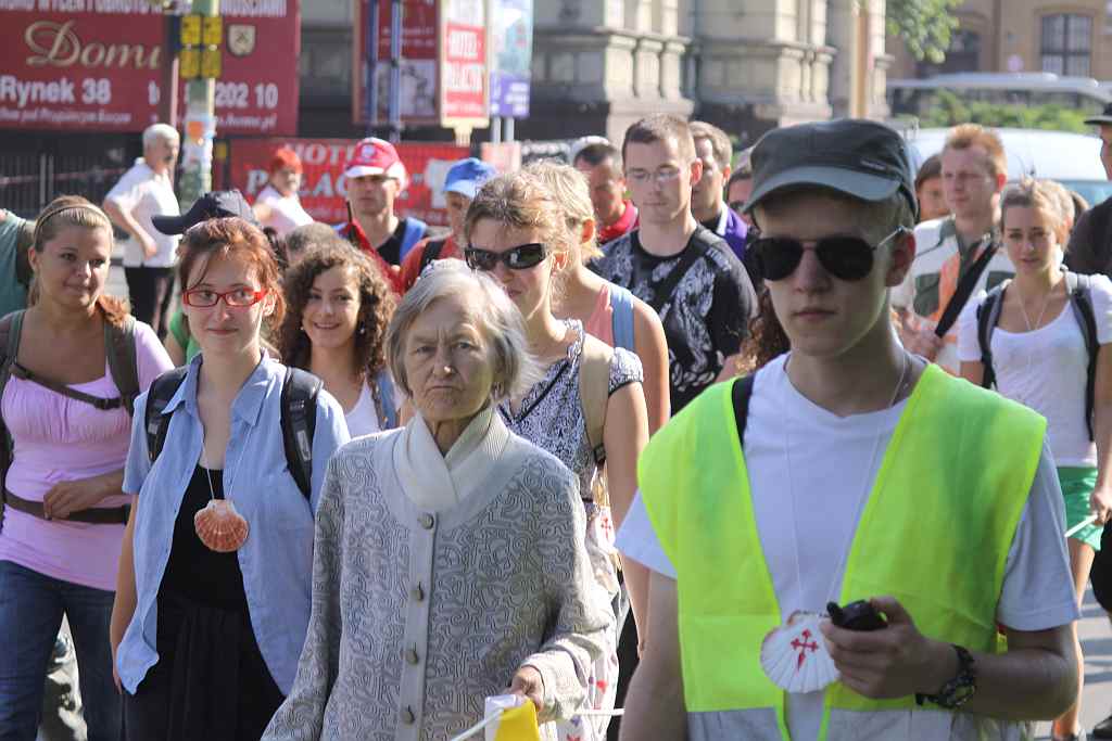 Legniccy pielgrzymi ruszyli do Krzeszowa
