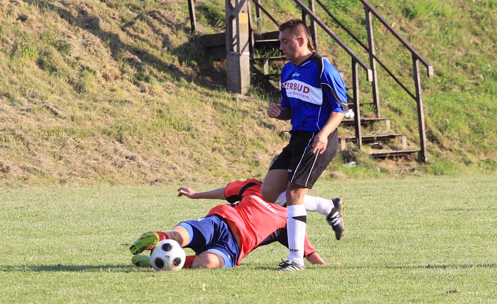 Okręgówka: Błękitni - Stal