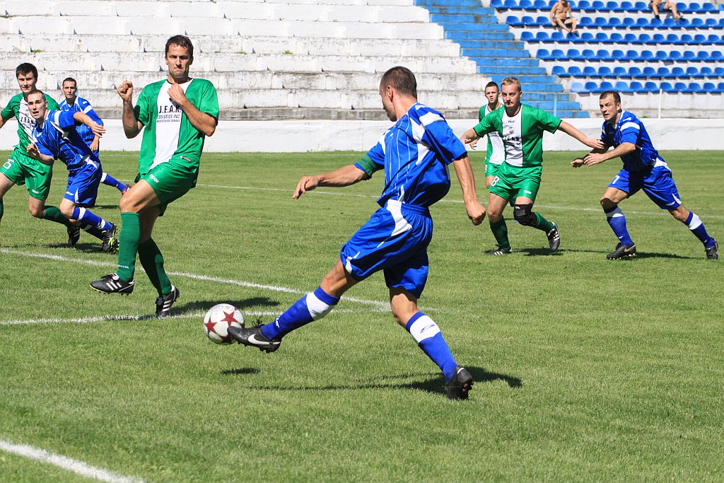 IV Liga: Konfeks - Piast