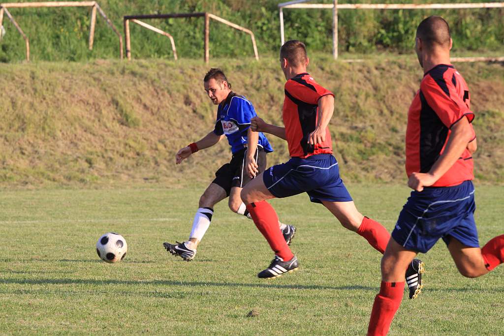 Okręgówka: Błękitni - Stal