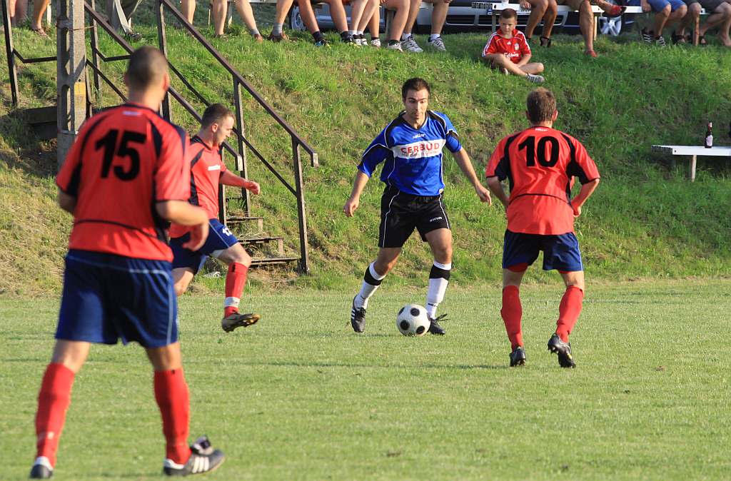 Okręgówka: Błękitni - Stal