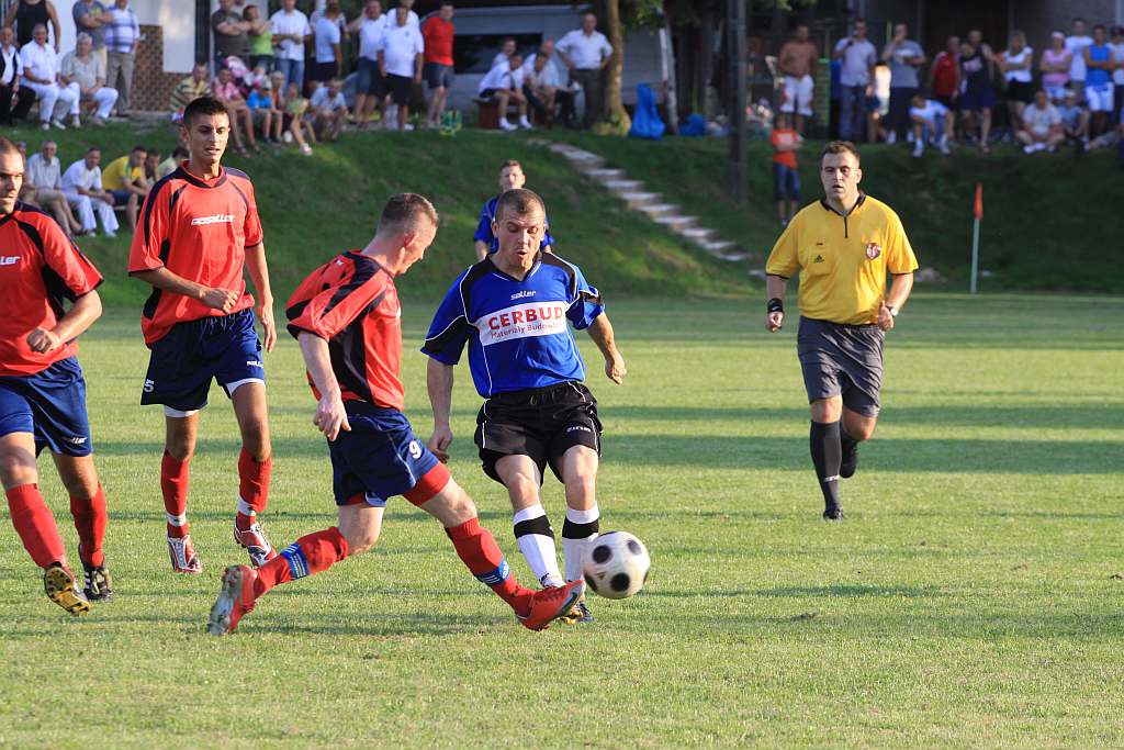 Okręgówka: Błękitni - Stal
