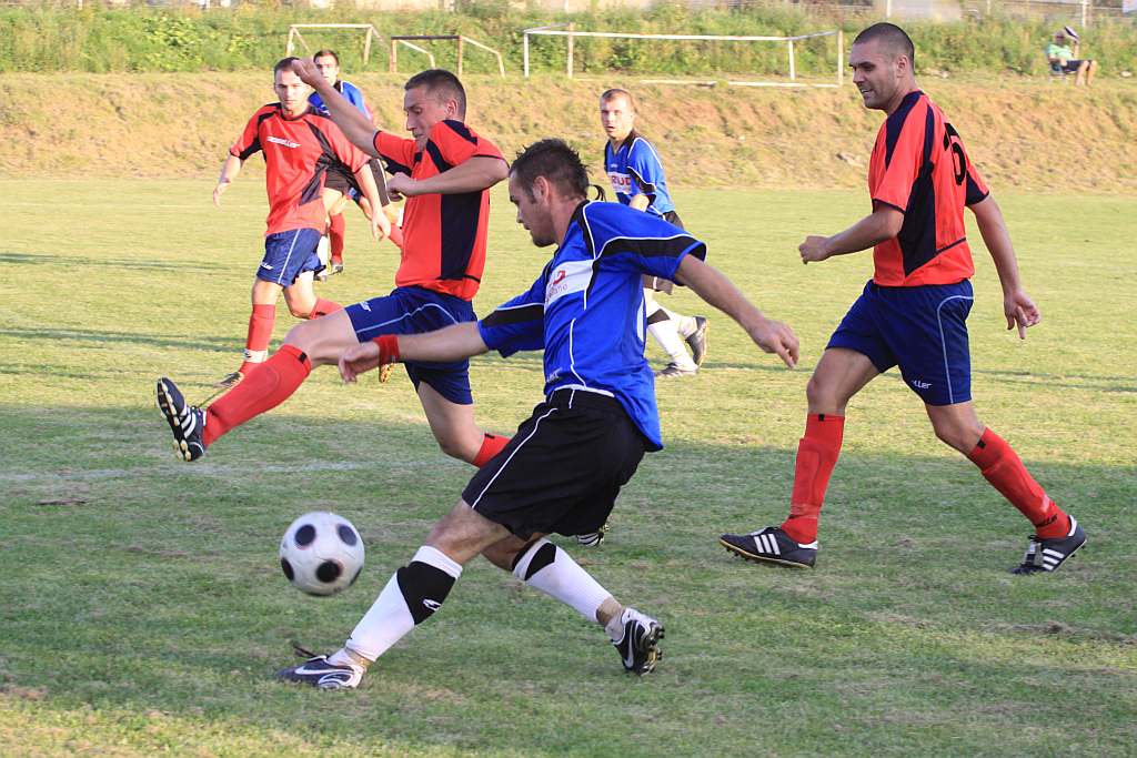 Okręgówka: Błękitni - Stal