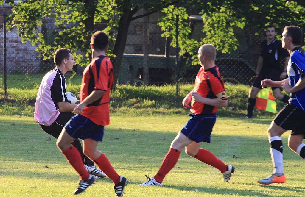 Okręgówka: Błękitni - Stal