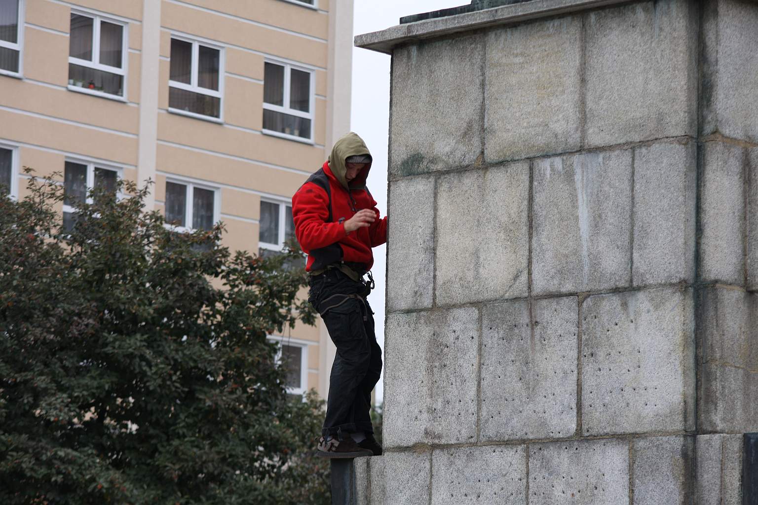 Happening pod pomnikiem