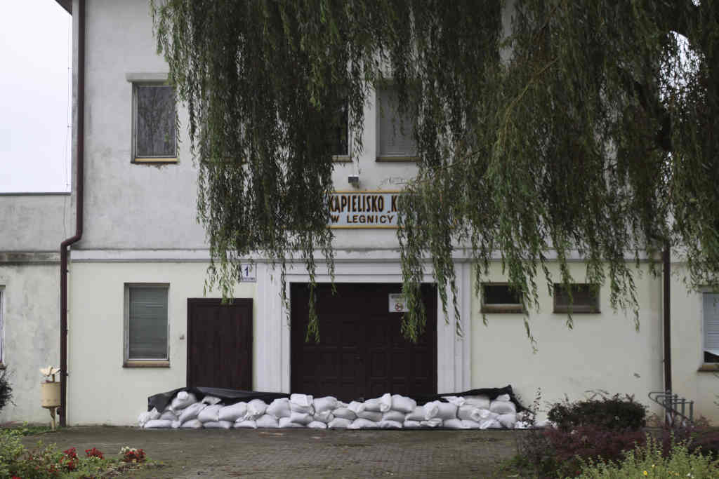 „Kormoran” dalej zmaga się z żywiołem