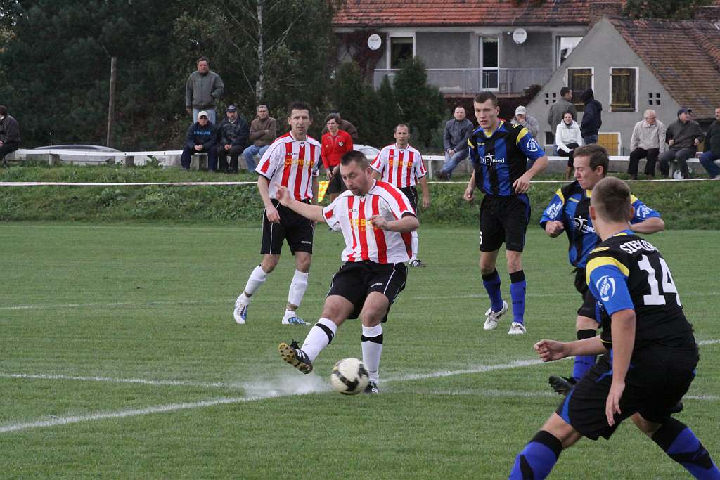Dąb - Błękitni 1:4