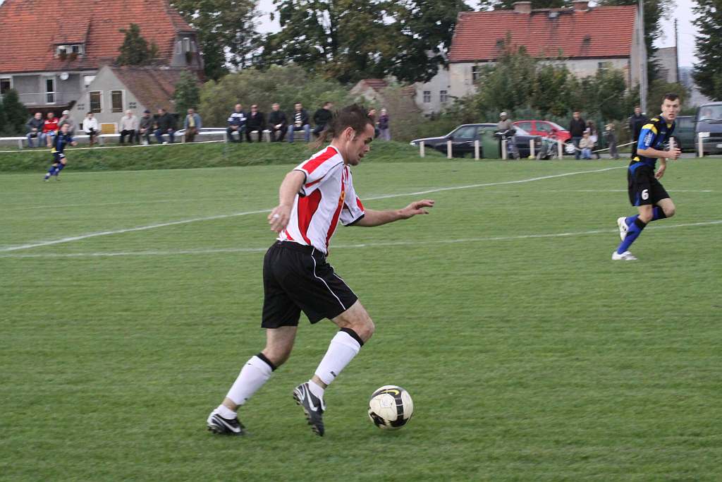 Dąb - Błękitni 1:4