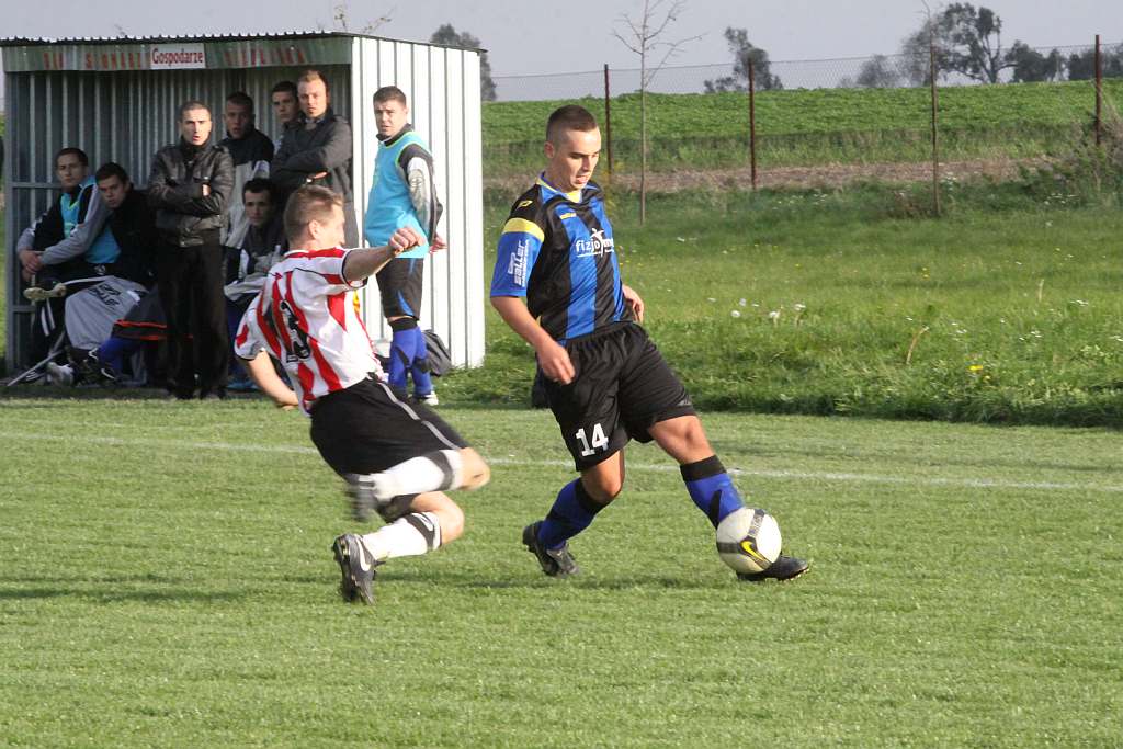 Dąb - Błękitni 1:4