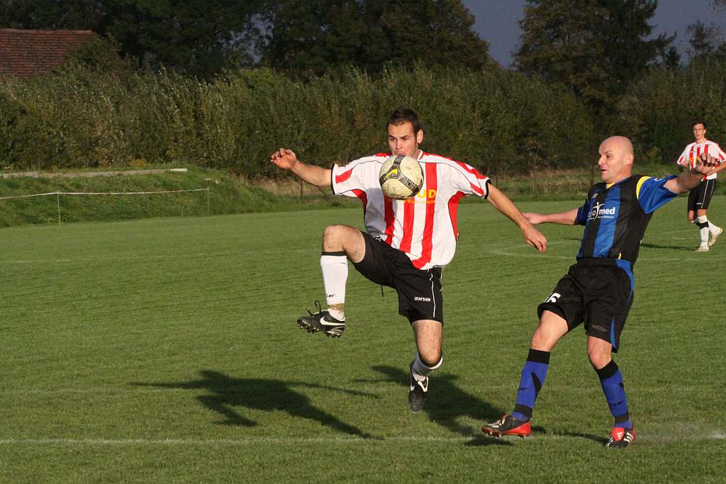 Dąb - Błękitni 1:4