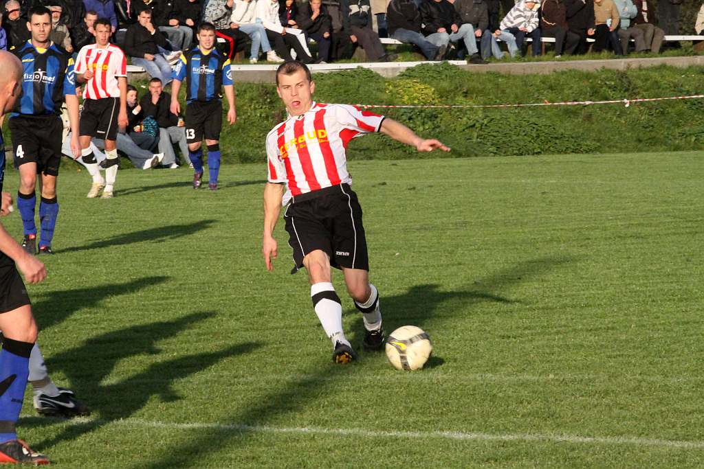 Dąb - Błękitni 1:4