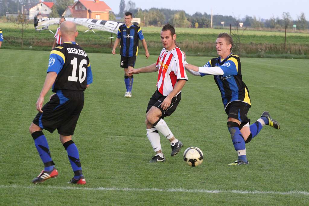 Dąb - Błękitni 1:4