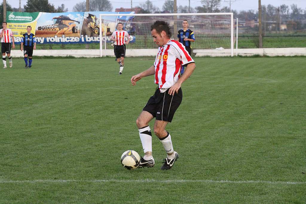 Dąb - Błękitni 1:4