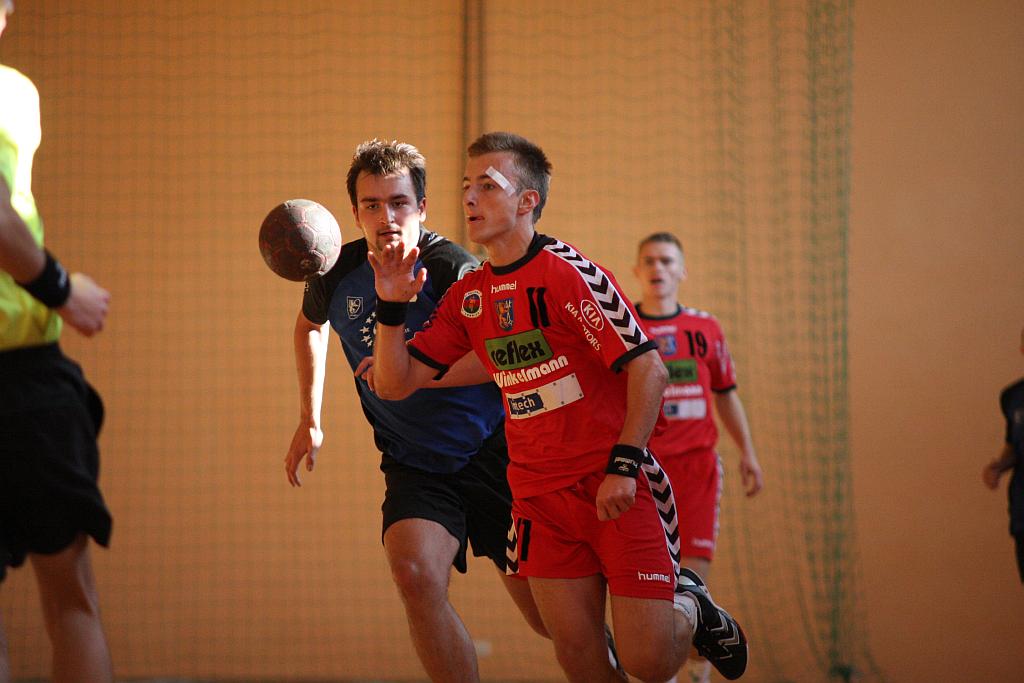 Ręczna: UKS 9 - Siódemka 35-34