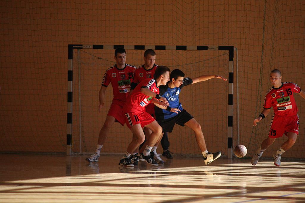 Ręczna: UKS 9 - Siódemka 35-34