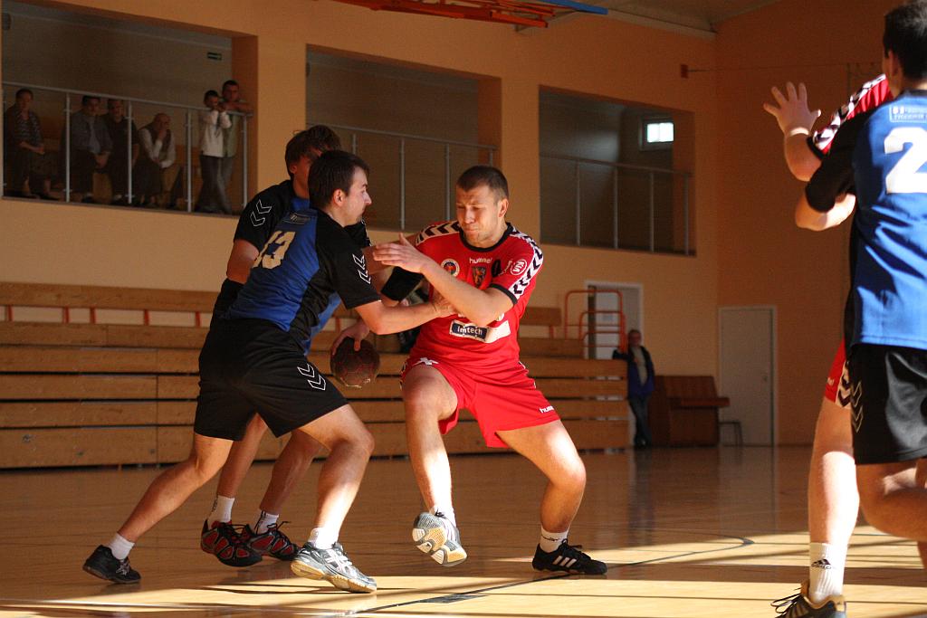 Ręczna: UKS 9 - Siódemka 35-34