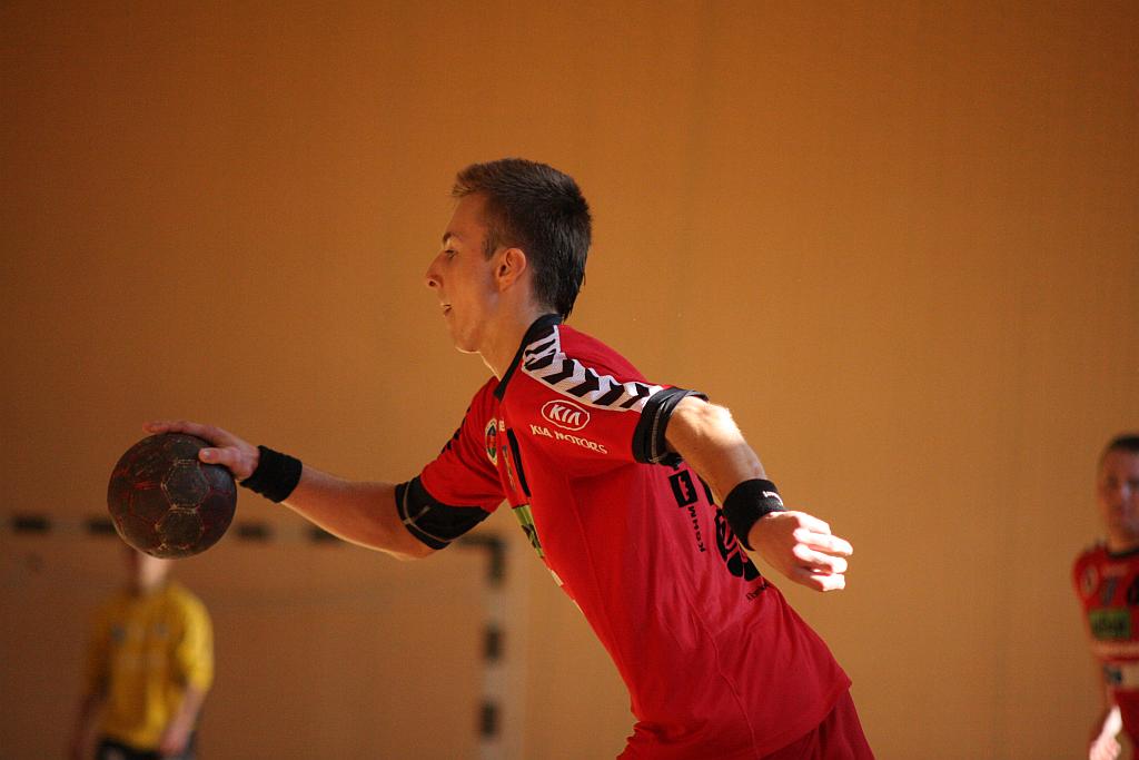 Ręczna: UKS 9 - Siódemka 35-34