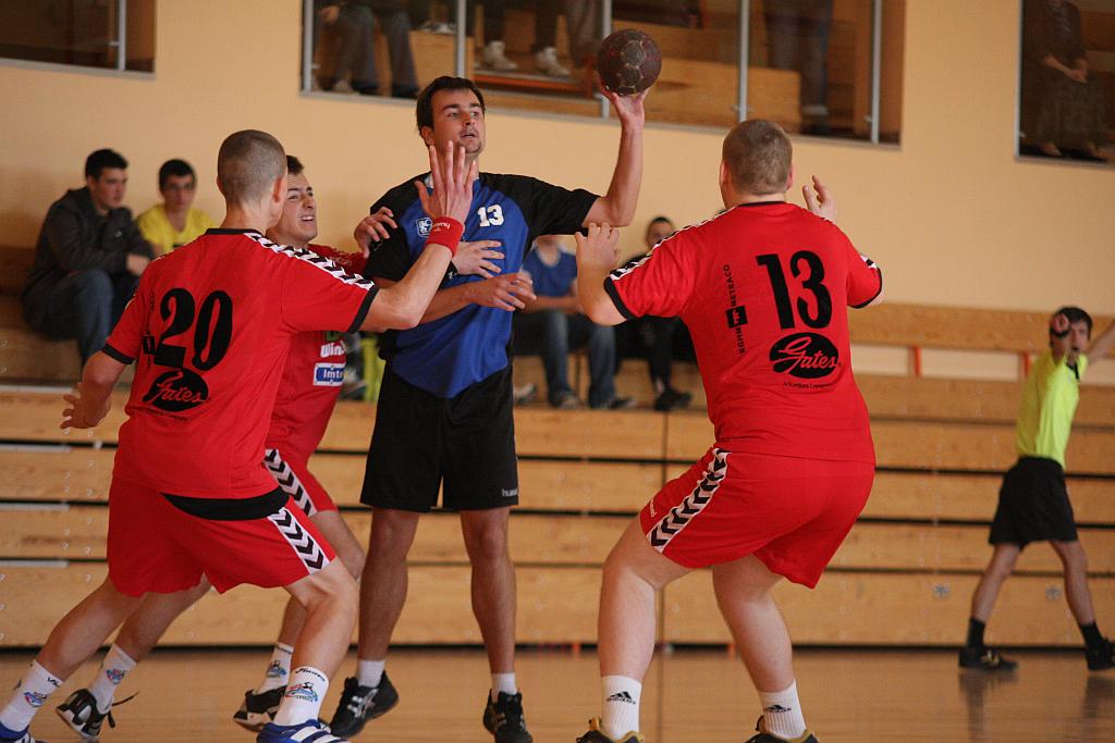Ręczna: UKS 9 - Siódemka 35-34