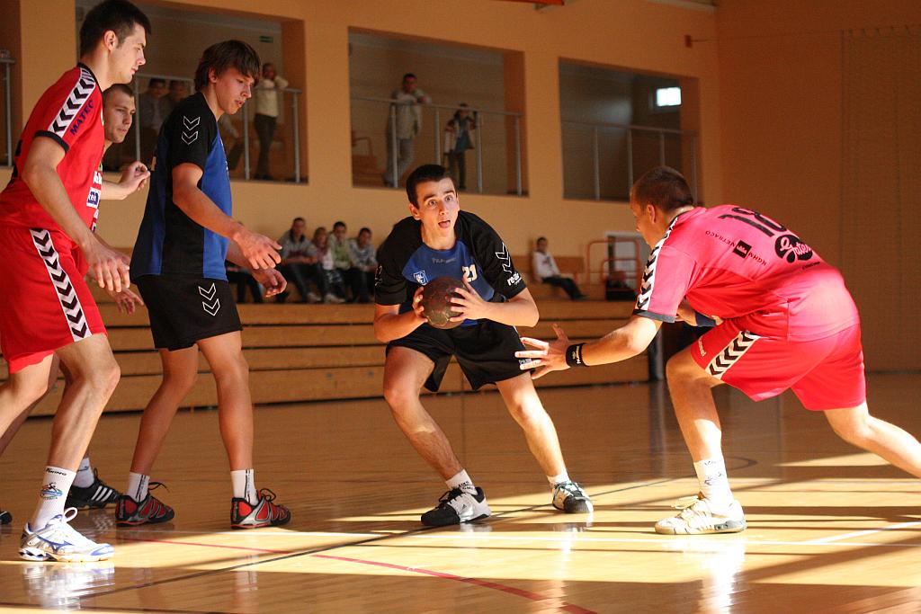 Ręczna: UKS 9 - Siódemka 35-34
