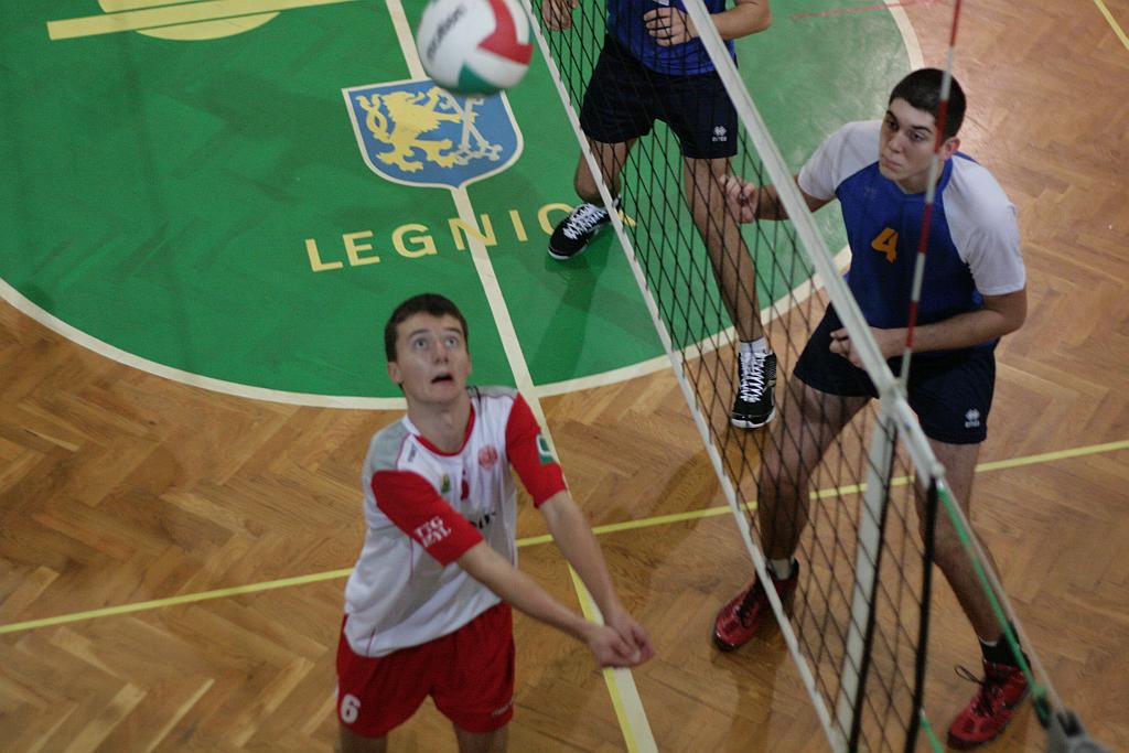 Trzecie zwycięstwo juniorów Ikara
