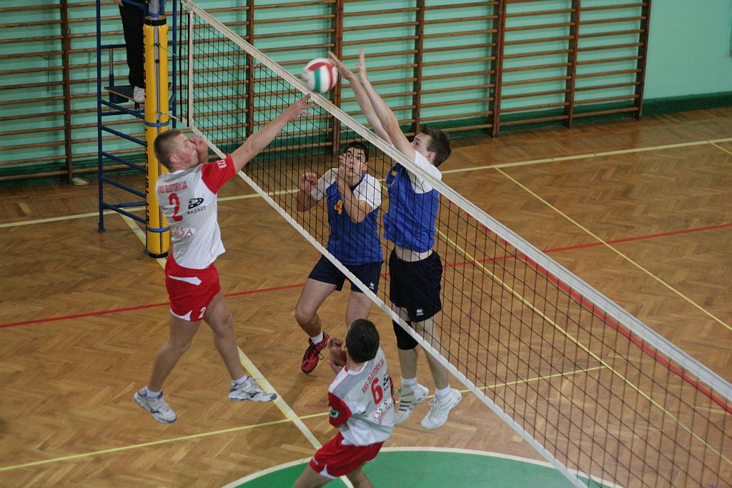 Trzecie zwycięstwo juniorów Ikara