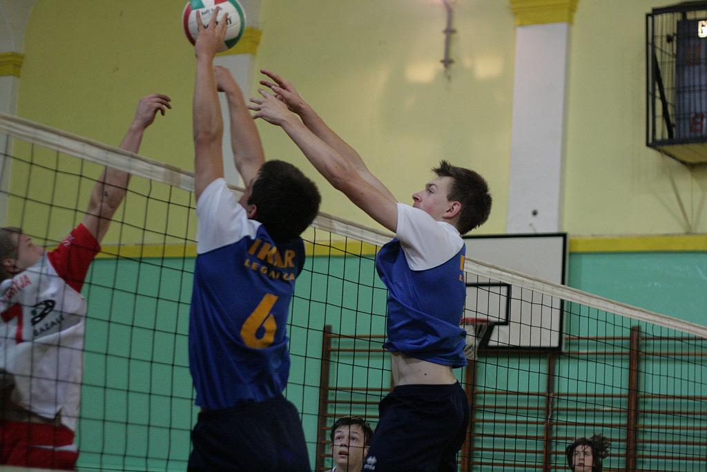 Trzecie zwycięstwo juniorów Ikara