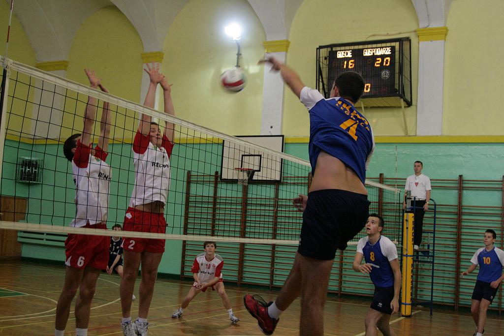 Trzecie zwycięstwo juniorów Ikara