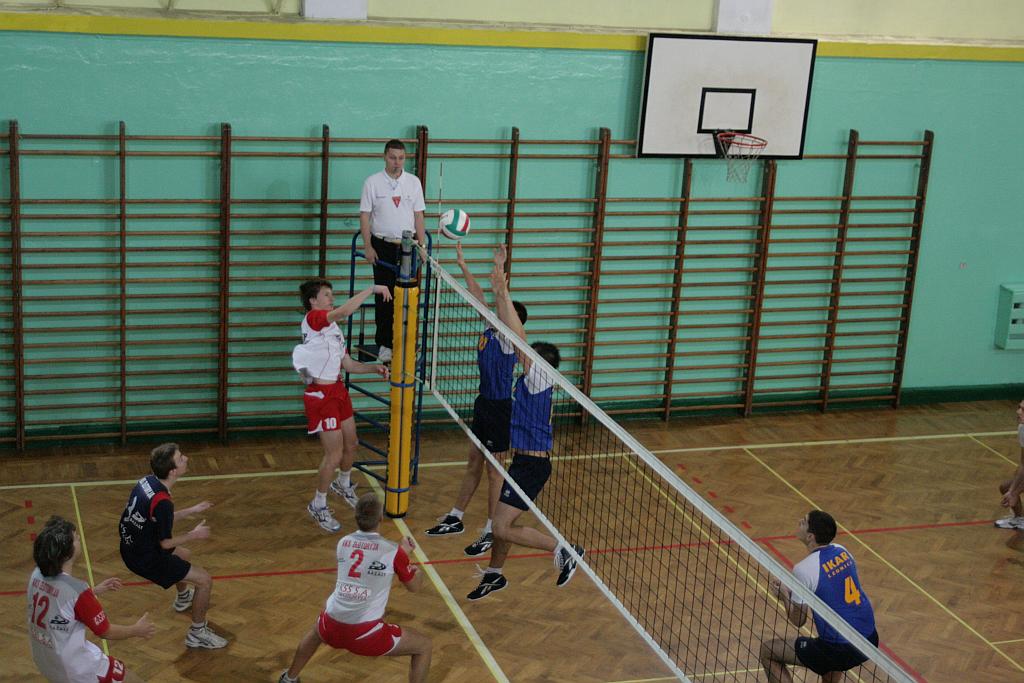 Trzecie zwycięstwo juniorów Ikara