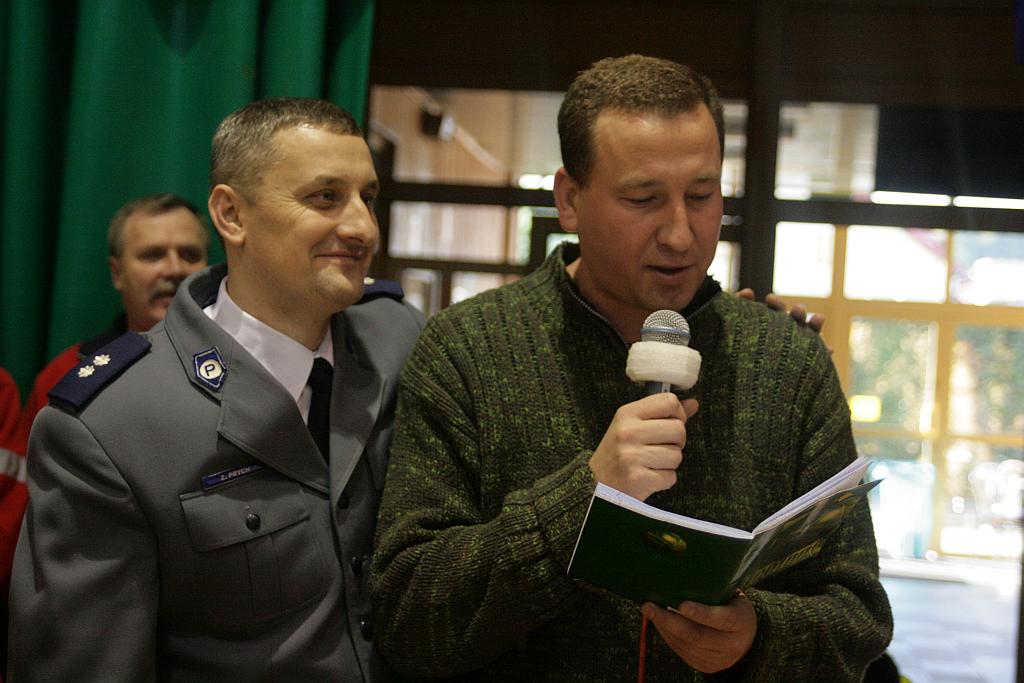 Policjanci grali w piłkę