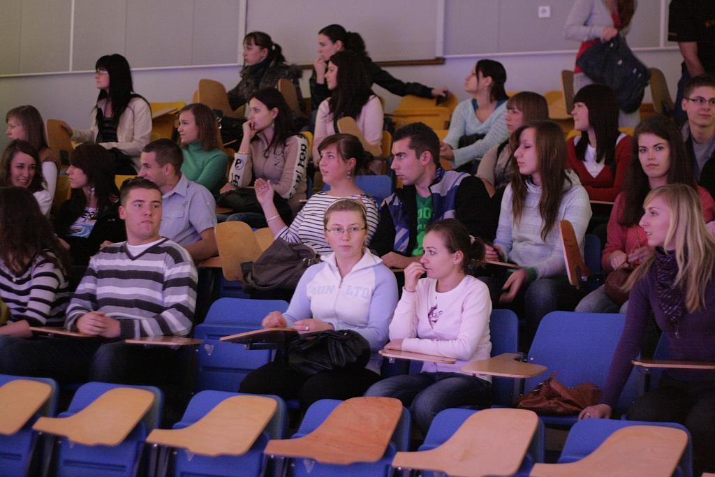 Kwikowcy na otrzęsinach w PWSZ