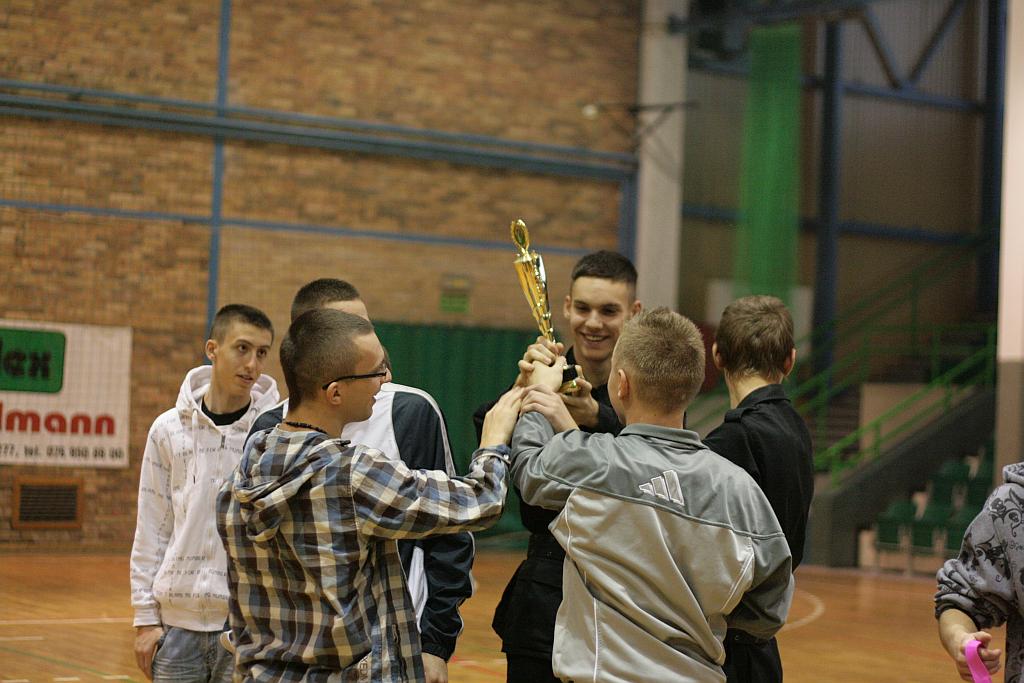 Policjanci grali w piłkę