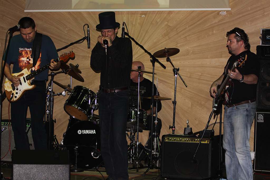 Zaduszki w Sunny Music Club