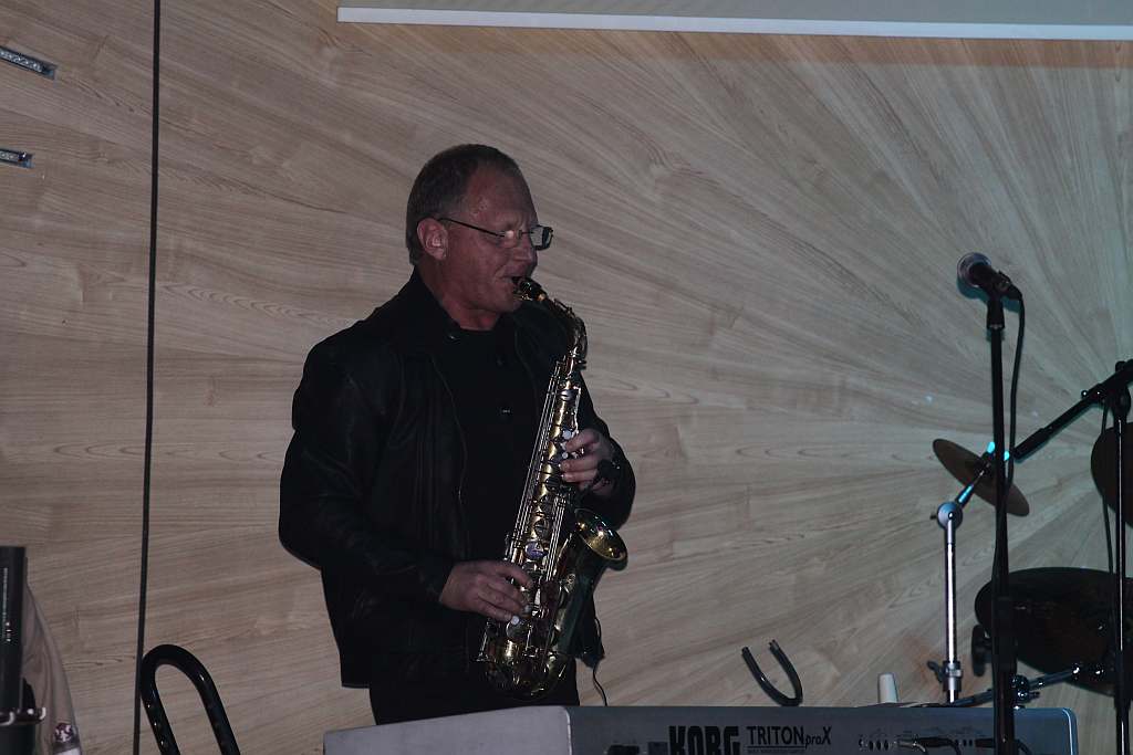 Zaduszki w Sunny Music Club