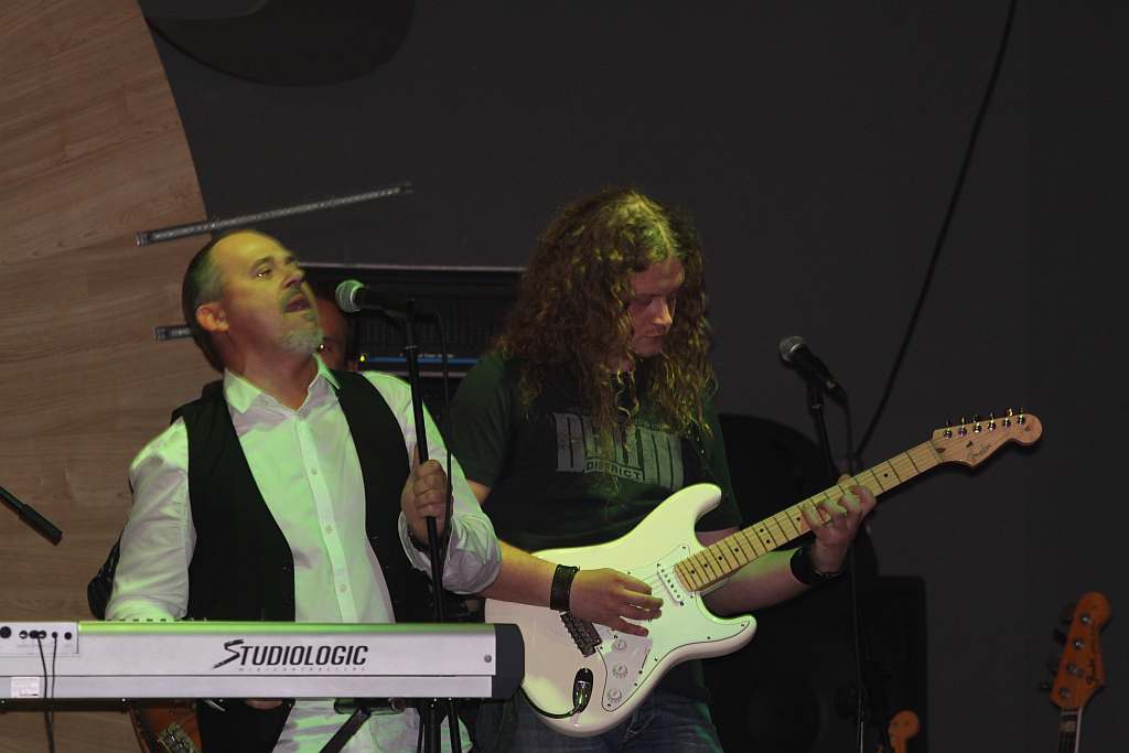 Zaduszki w Sunny Music Club