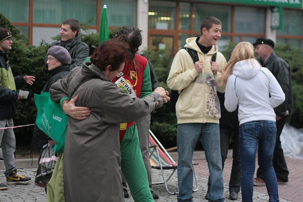 Super L buduje dom na rynku