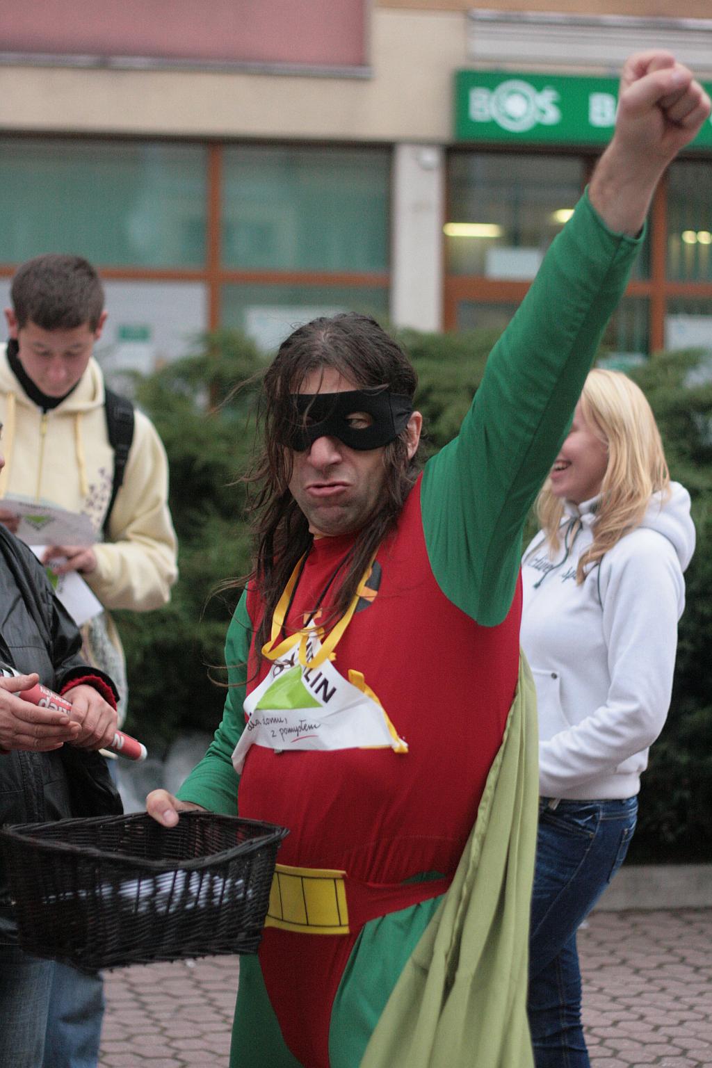 Super L buduje dom na rynku