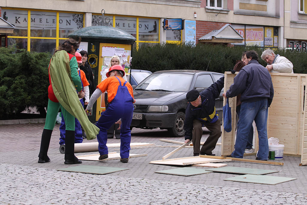 Super L buduje dom na rynku