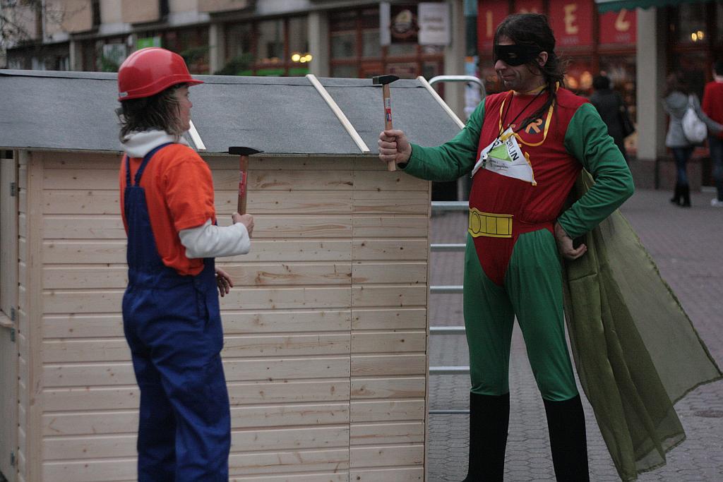 Super L buduje dom na rynku