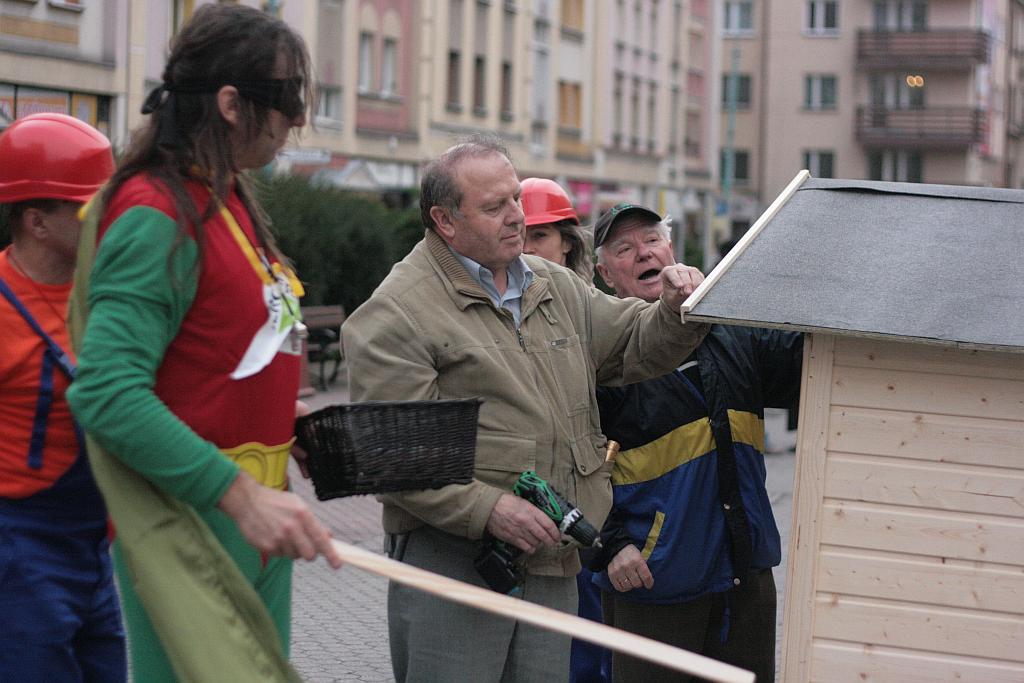 Super L buduje dom na rynku