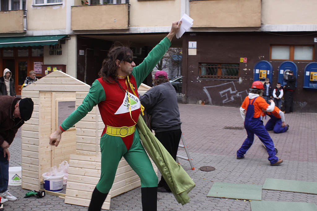 Super L buduje dom na rynku