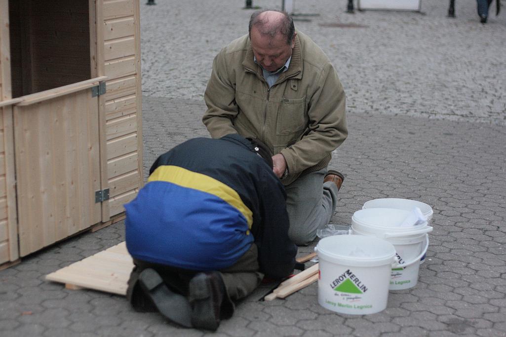 Super L buduje dom na rynku