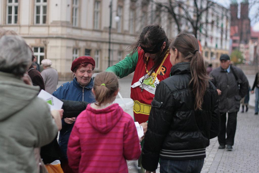 Super L buduje dom na rynku