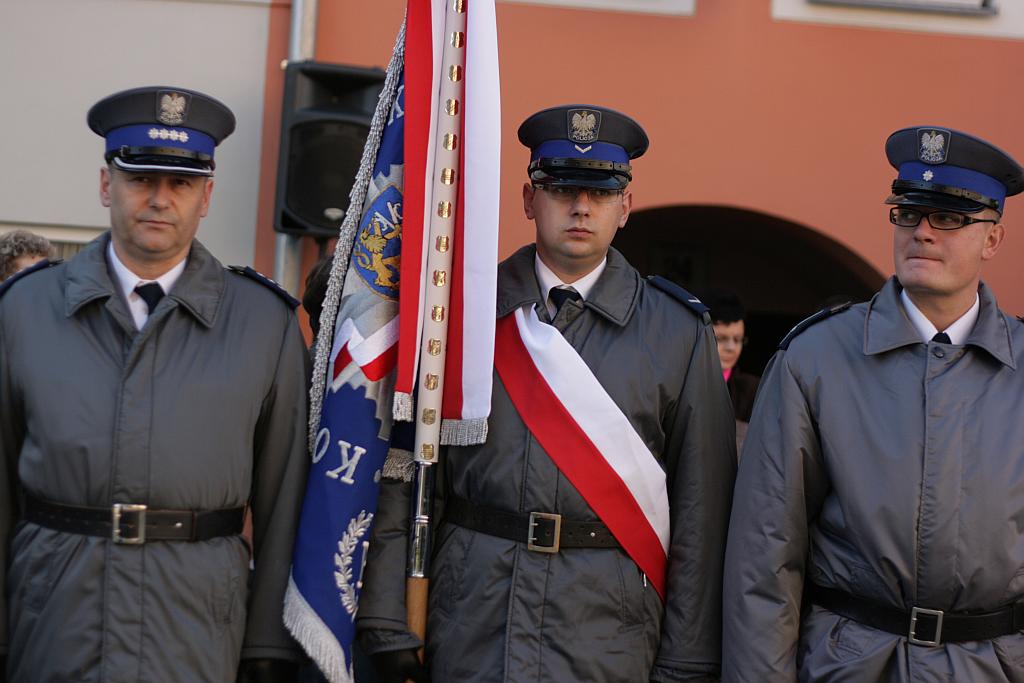 Mundurowi uczniowie ślubowali w Rynku