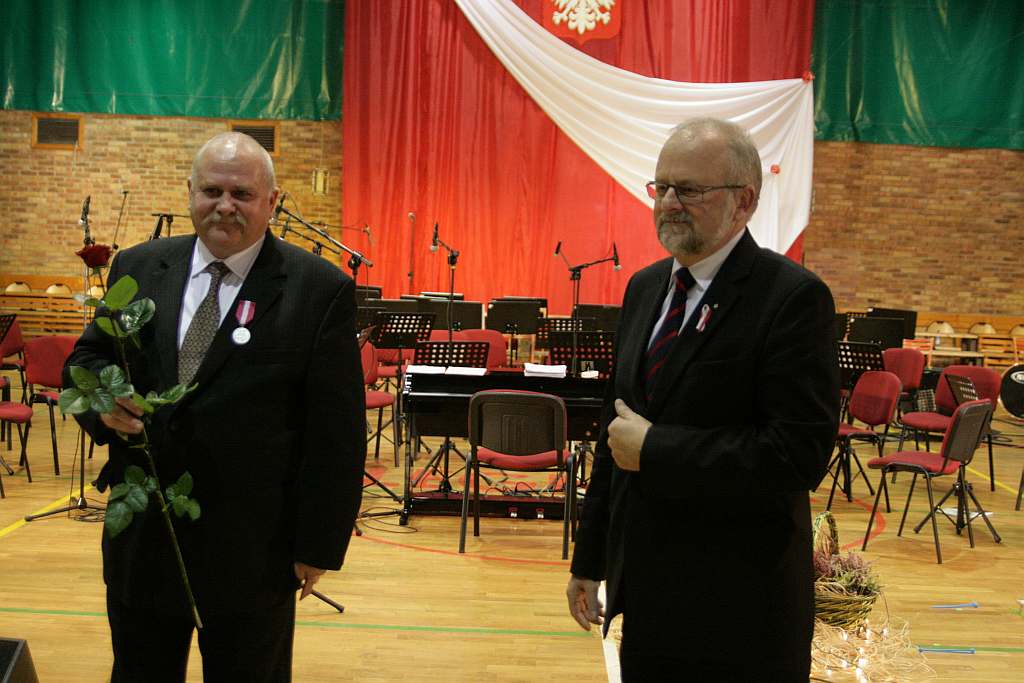 Medale i odznaczenia dla legniczan