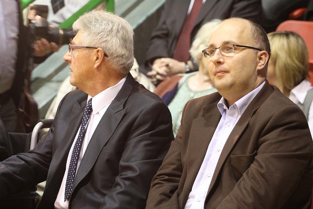 Medale i odznaczenia dla legniczan