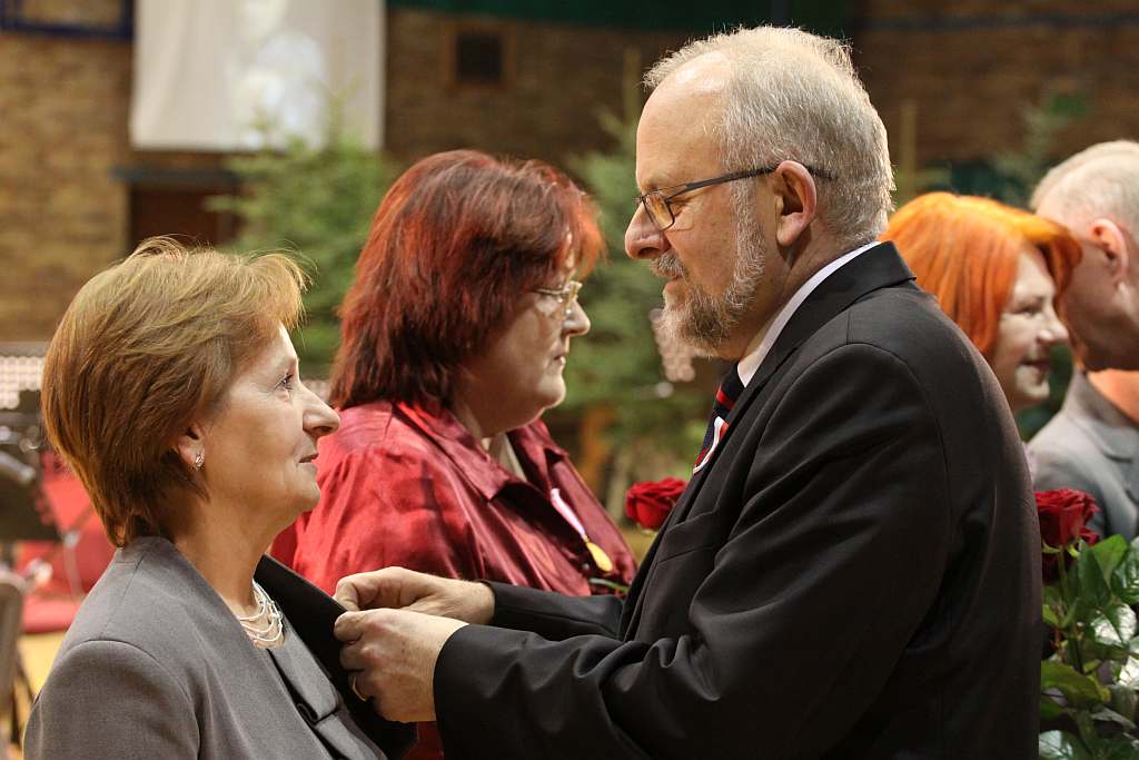 Medale i odznaczenia dla legniczan