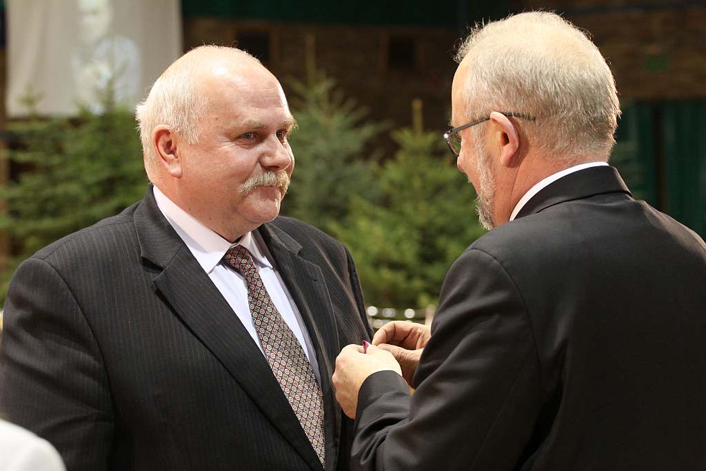 Medale i odznaczenia dla legniczan