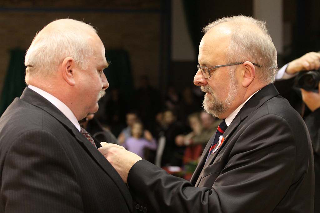 Medale i odznaczenia dla legniczan