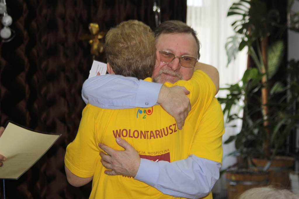 Niebiescy mikołajowie w szpitalu